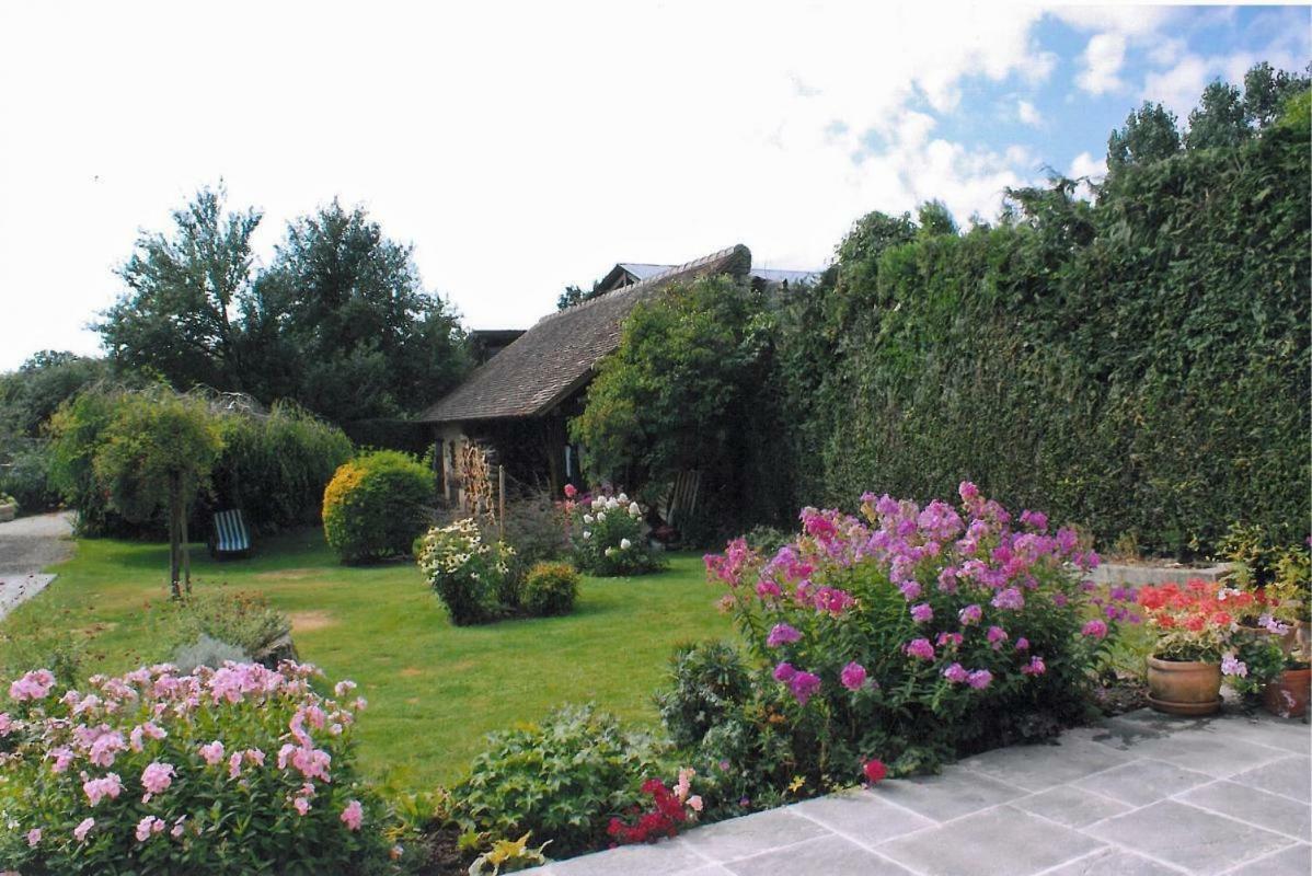 Chambre D'Hote Courtoux Saint-Denis-sur-Sarthon Exterior photo